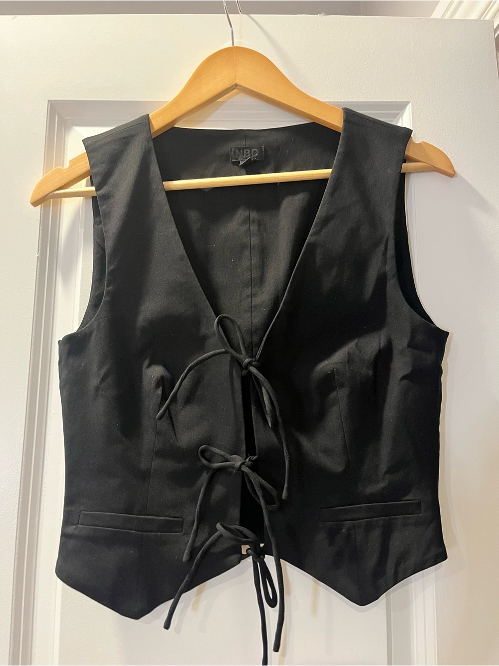 NBD Black Lace-Up Vest Crop Top- small